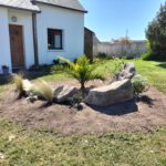 Rocaille avril Pierres et paysages - plogoff